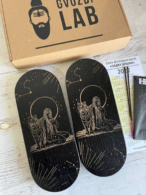 Дошка Садху з оцинкованими цвяхами Овальна Дівчина і Тигр BLACK натуральний дуб крок 10мм, 10 мм, Цинк