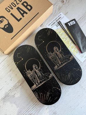 Дошка Садху з оцинкованими цвяхами Овальна Дівчина і Тигр BLACK натуральний дуб крок 10мм, 10 мм, Цинк