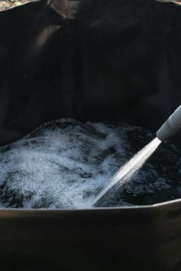Сложная емкость для воды 300 л / Емкость для воды на дачу / Бочка гибкая вертикальная Черная